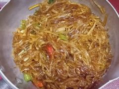 酸萝卜炒粉-寻食記创意特色菜
