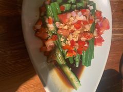 番茄酸辣秋葵-云海肴·汽锅鸡·云南菜(美罗城店)