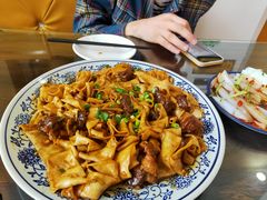 -壹阁胡羊焖饼(特色小吃街店)