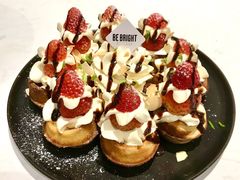 草莓忌廉华夫饼-BE BRIGHT KITCHEN(正佳广场店)