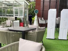 -深圳温德姆至尊酒店·大堂吧·户外花园
