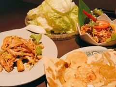 -大头虾越式风味餐厅(光明广场店)