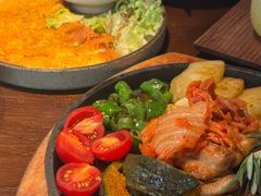 菠萝烤黑猪肉-Fuzzy Bistro 浮几韩餐·茶酒馆