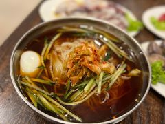 -韩风烤牛肉冷面店