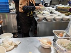 -老西白点心店
