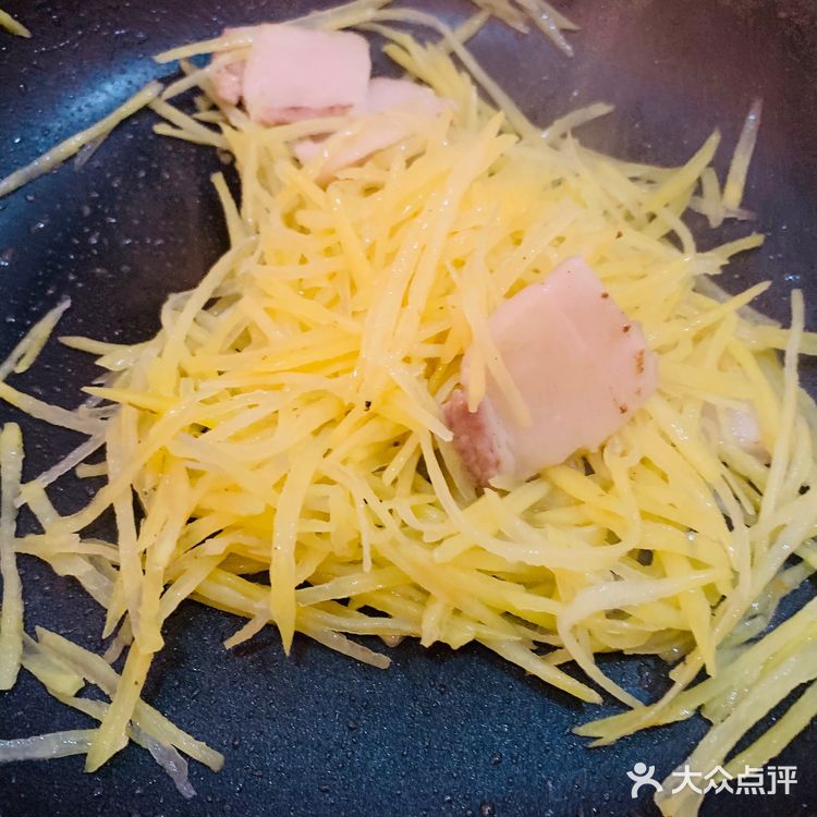 家常美味快手菜-土豆丝炒肉片