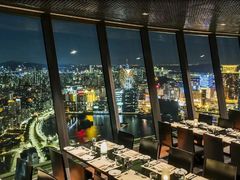 -澳门旅游塔360°旋转餐厅