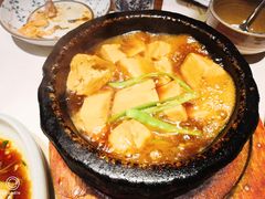 石锅豆腐-卯时·龙光雅宴·精致锡帮菜(惠山古镇店)
