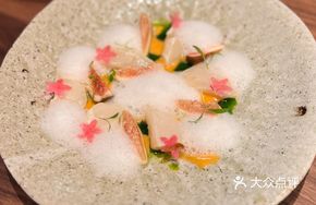 Fig with Rice Wine Mussel