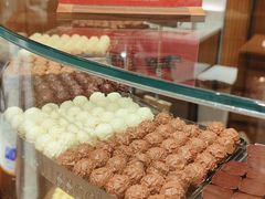 -Laderach 莱德拉(上海环贸iapm店)