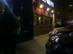 -鸣记脆皮烤鱼·海鲜烤鱼(三八广场店)