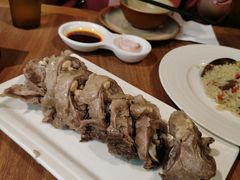 手抓羊脖子-贯贯吉·清真餐厅(浙江中路店)