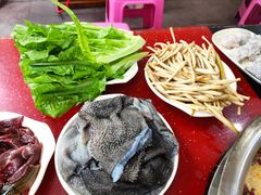 纯鲜毛肚-储奇门鳝鱼火锅(总店)