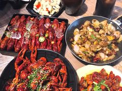 -巴厘龙虾·榜首油焖大虾(音乐学院·沿江酒馆店)