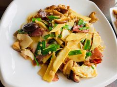 笋尖双烧-婺源第一楼(朱子大道店)