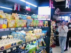 -综合保税区进口商品直销中心(新百店)