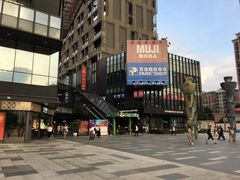 -江燕路万科里