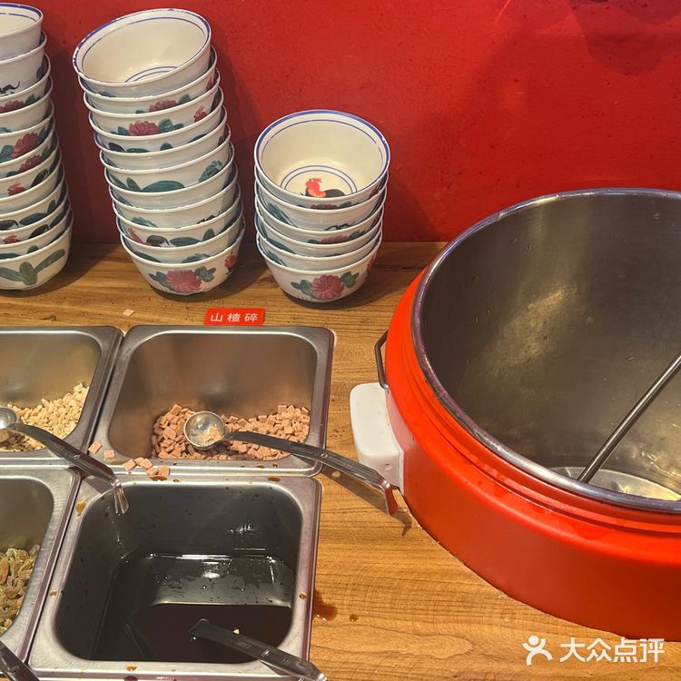 美食打卡！这家冒菜的套餐给的超级实在呀！