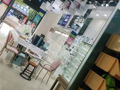 -诺柯视眼镜-蔡司依视路官方工厂店(淞南一店)