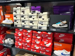-NIKE上海青浦优选体验店