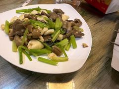 -超越海鲜屋(飞龙物业店)