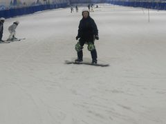 -乔波室内滑雪场