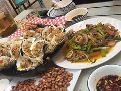 -覃记海鲜美食餐厅