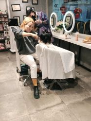 -时尚殿堂明星门店