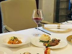 -龙虾酒吧扒房(宁波香格里拉店)