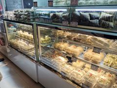 面包甜点陈列柜-白玉兰食品(甜云店)