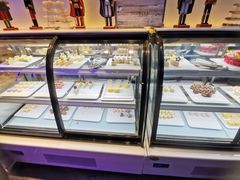 面包甜点陈列柜-好伦哥比萨烤肉自助(昌平航母店)