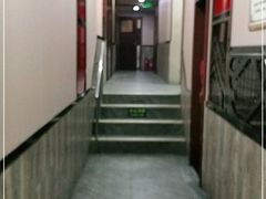 -乔家小院•本地小海鲜•非遗驴肉(万年泉路店)
