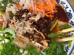 -巍山火巴肉饵丝(大理古城店)