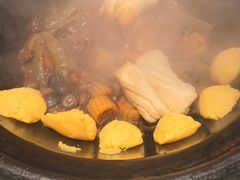 -鱼窝棚柴火铁锅炖(富山屯店)