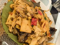 麻辣香锅-天天向上素食餐厅(五台山店)