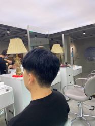 -变画·发型STUDIO