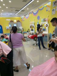 -爆米花儿童美发乐园