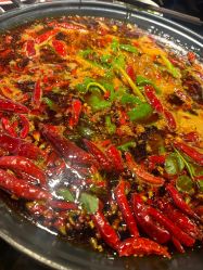 -爱的化妆工作室(雅地天际店)