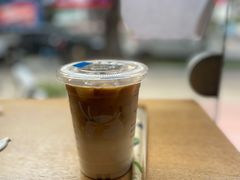 -瑞幸咖啡(八卦岭工业店)