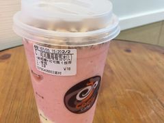 可可脆莓莓雪冰-CoCo都可(蓝村店)