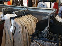 -H&M(鹏欣水游城店)