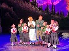 -交通银行前滩31演艺中心