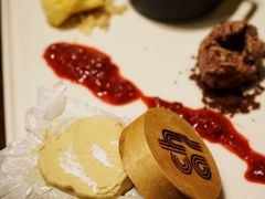 巧克力熔岩蛋糕-恰餐厅及酒吧 CHAR Bar & Grill (北京丽都皇冠假日店)