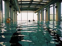 悬空泳池-上海浦东康桥绿地假日酒店