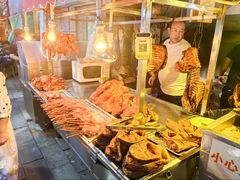 -艾力江和田馕坑烤肉店
