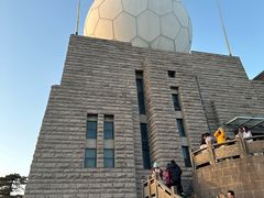 -黄山光明顶山庄