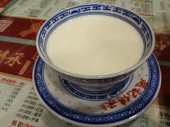 -赵记传承特色牛奶甜品(泉城广场店)