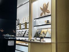 -Chanel(德基广场店)