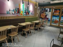 等位区-德克士(置信银河店)