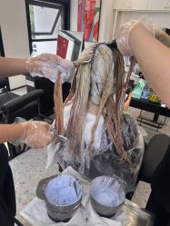 -MOVAN  HAIR莫凡匠人发型屋